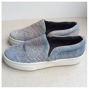 Schutz Women EU 34 Blue Amisha Slip-On Sneakers